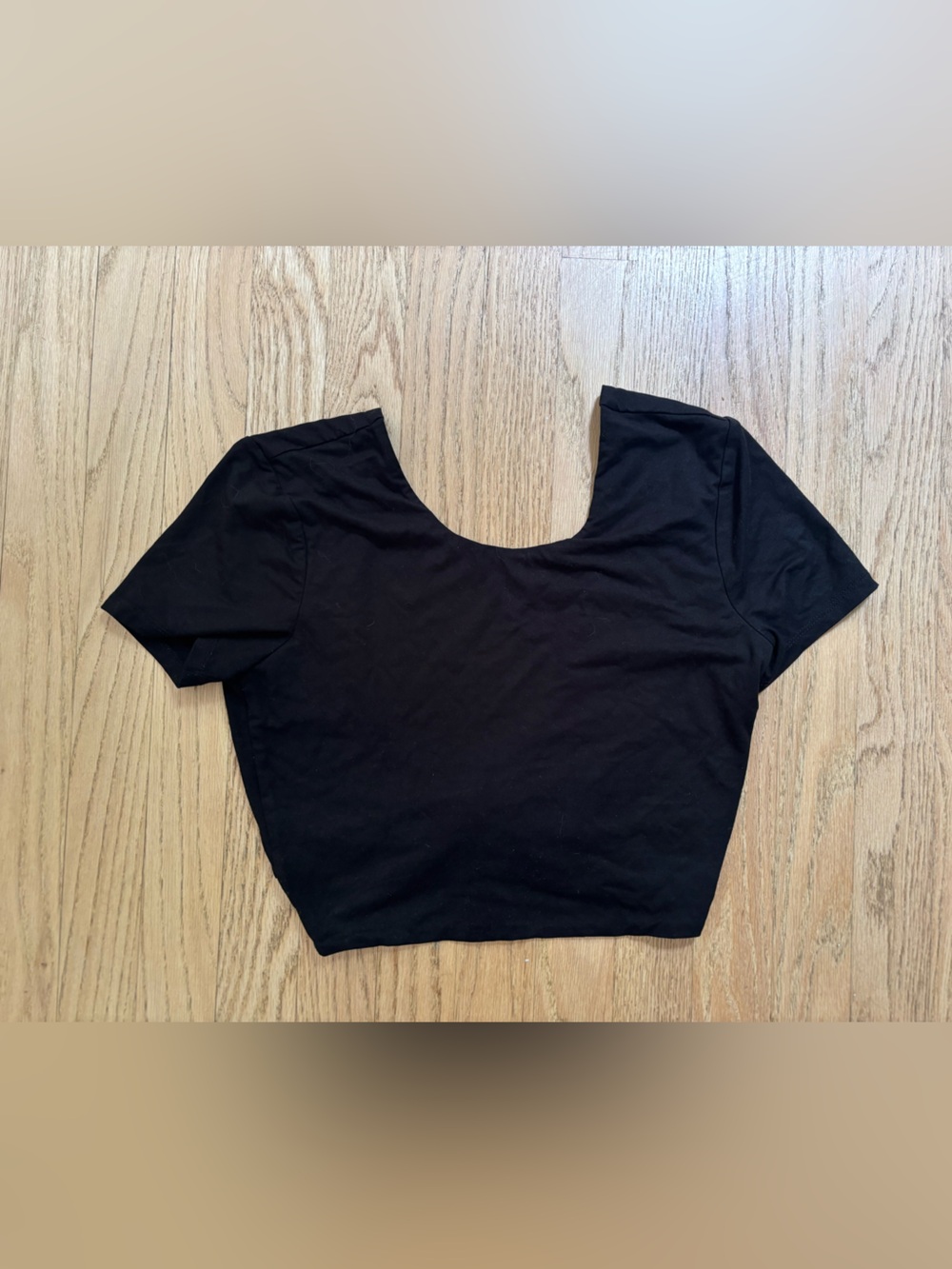 Black open back Scoop Neck Short Sleeve crop size small